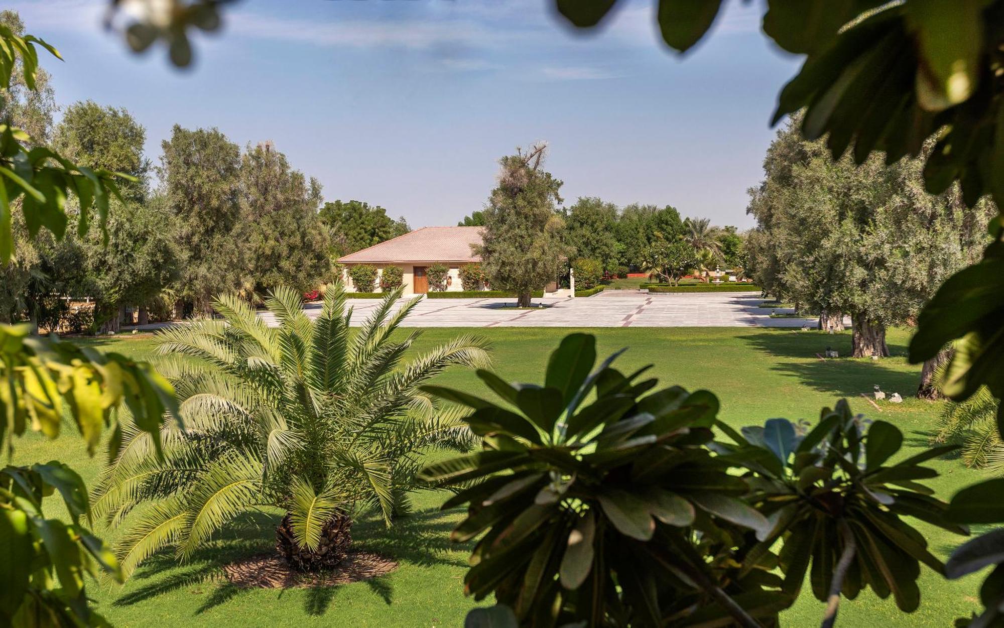 Melia Desert Palm Member Of Melia Collection Dubai Eksteriør billede The gardens of the Bahá'í House of Worship in Sydney, Australia