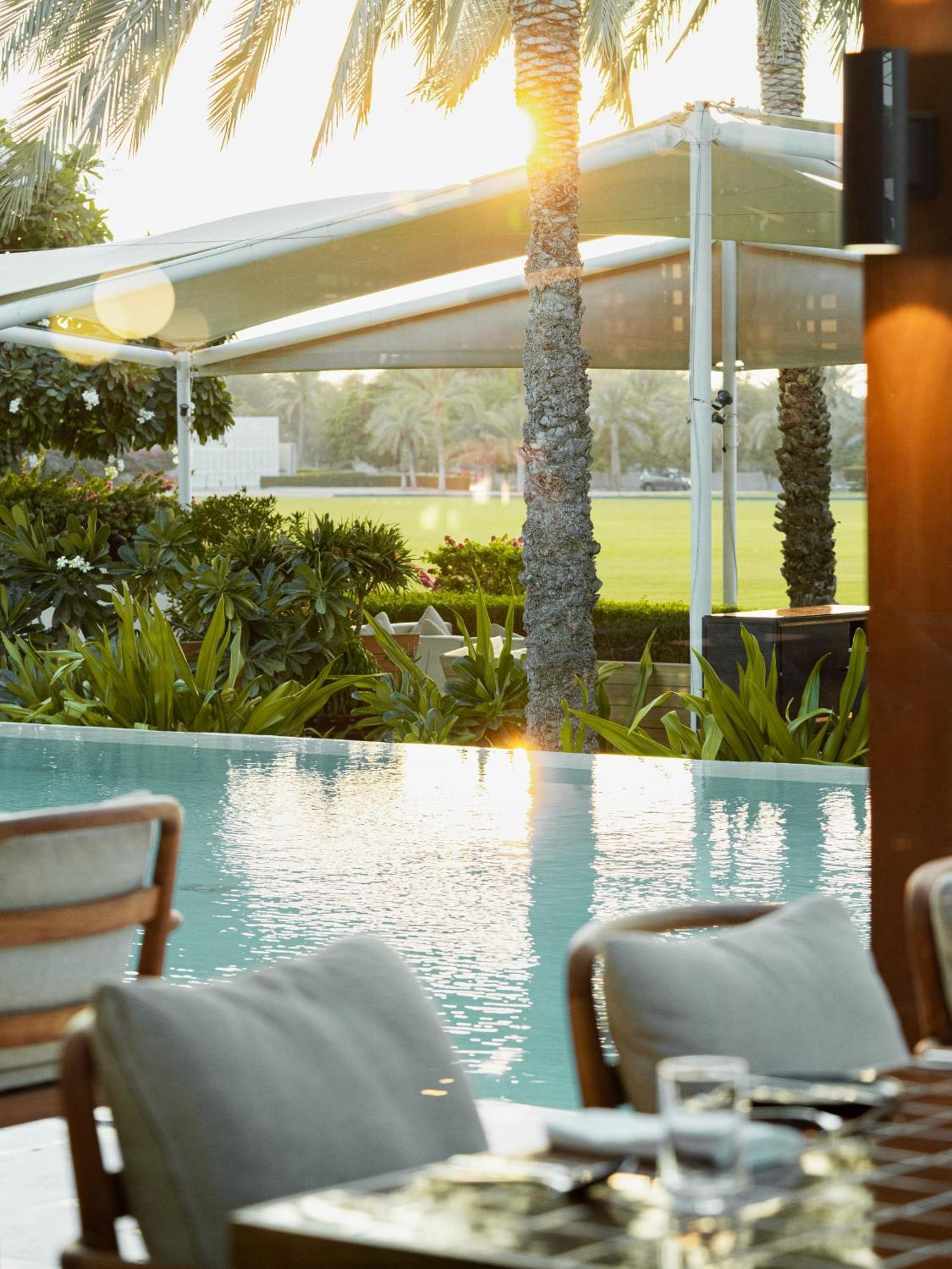 Melia Desert Palm Member Of Melia Collection Dubai Eksteriør billede The pool at the Jumeirah Beach Hotel